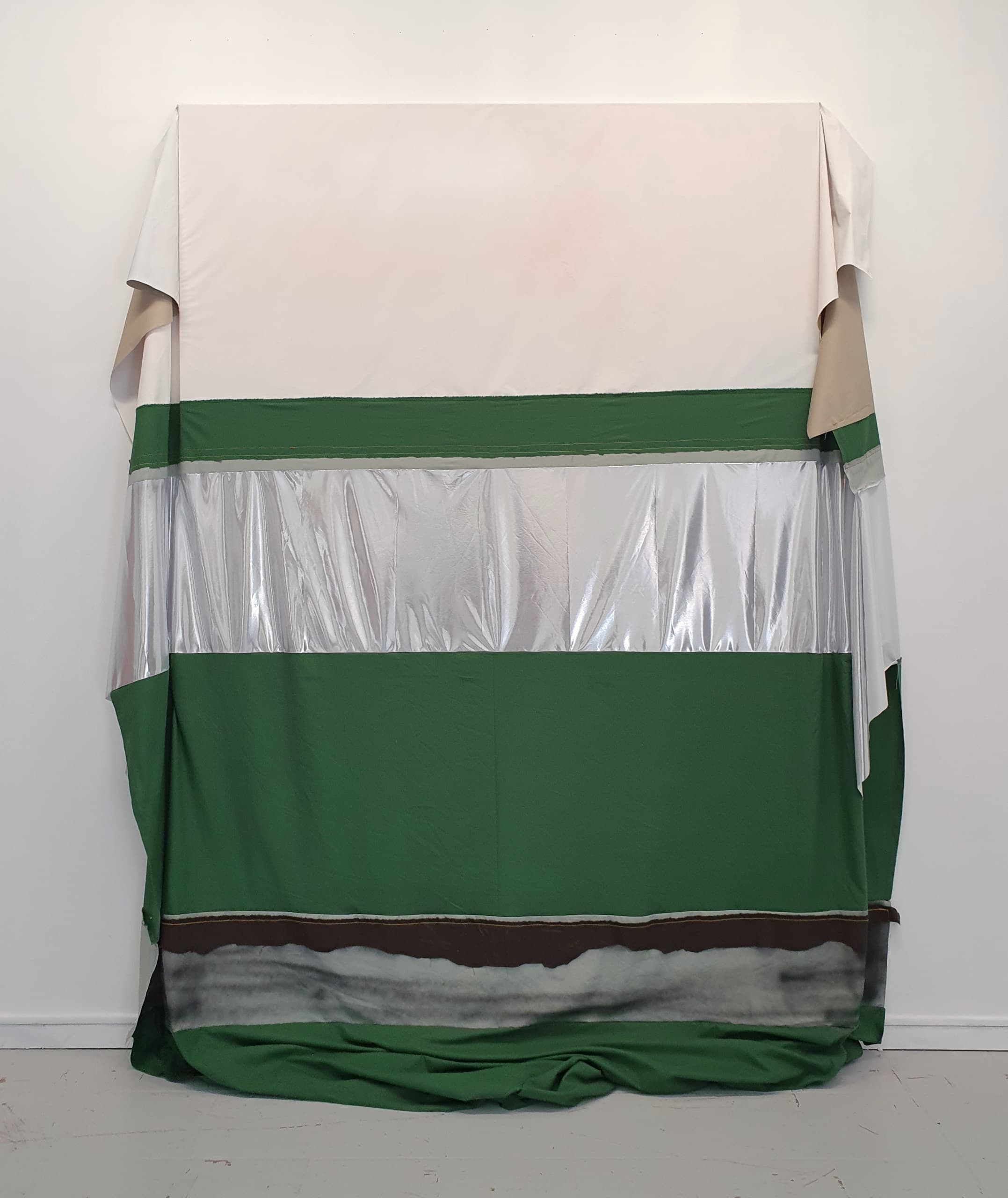 Falling Landscape 3 2020 Acrylique tissu toile coton 290 x 200 cm